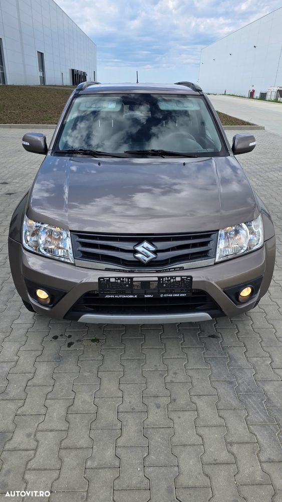 Suzuki Grand Vitara 1.9 DDiS Black&White DPF - 8