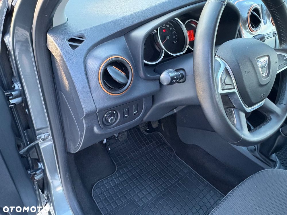 Dacia Sandero TCe 90 S&S Celebration - 22