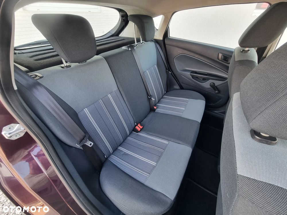 Ford Fiesta 1.4 TDCI - 10