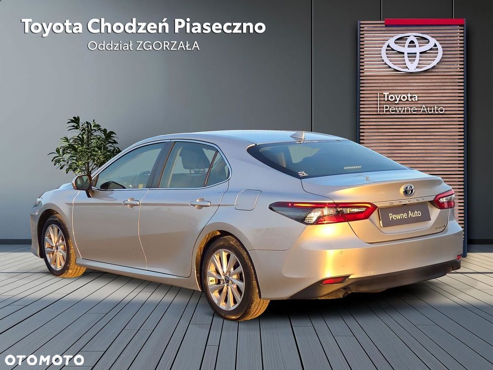 Toyota Camry 2021 photo 3