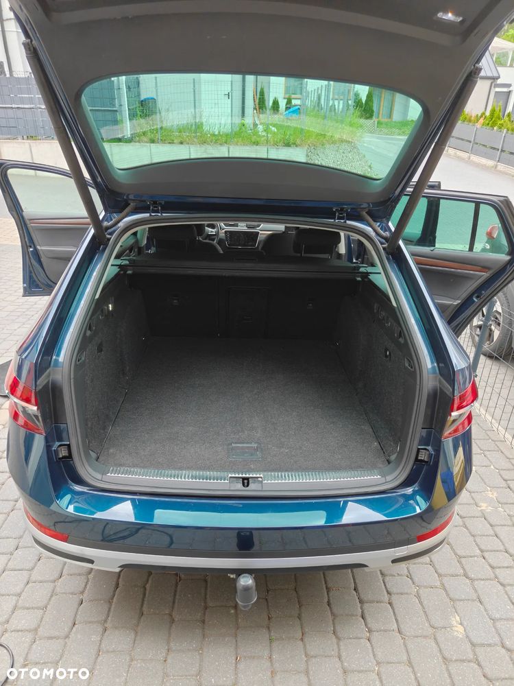 Skoda Superb 2.0 TDI SCR 4x4 Scout DSG - 9