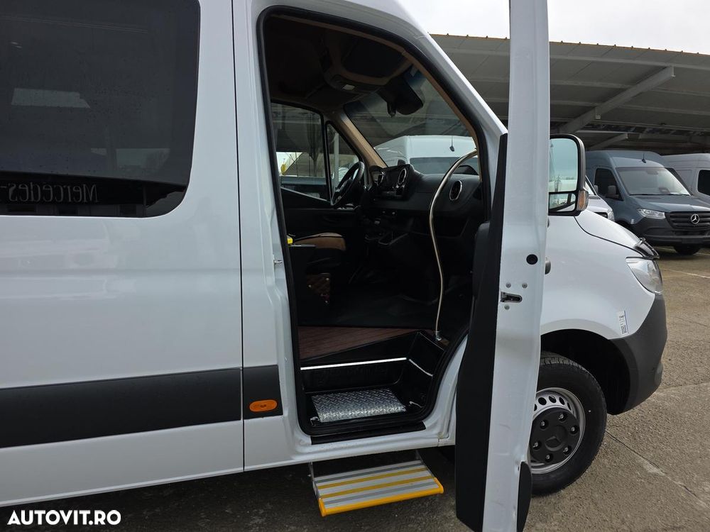 Mercedes-Benz Sprinter 517 - 11