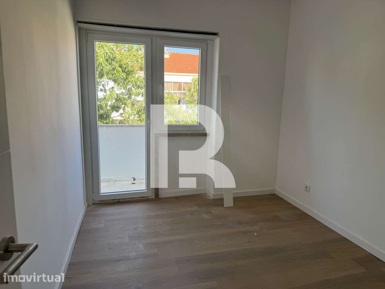 Apartamento T2 totalmente remodelado na Falagueira - Grande imagem: 3/11