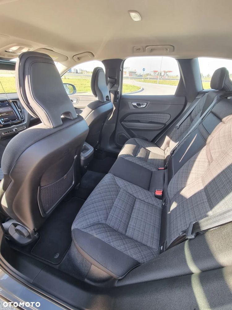 Volvo XC 60 B4 D AWD Core - 10