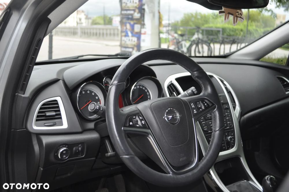 Opel Astra 1.4 T Cosmo - 8