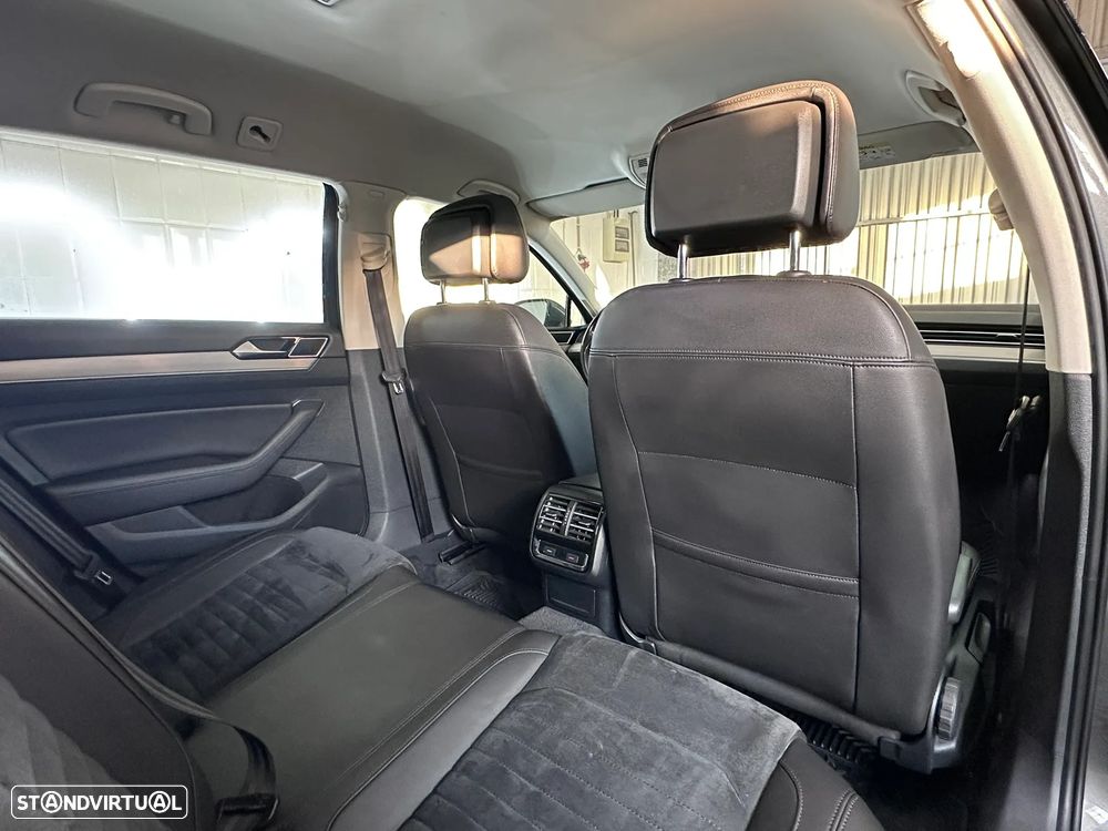 VW Passat Variant 2.0 TDI Highline DSG - 12