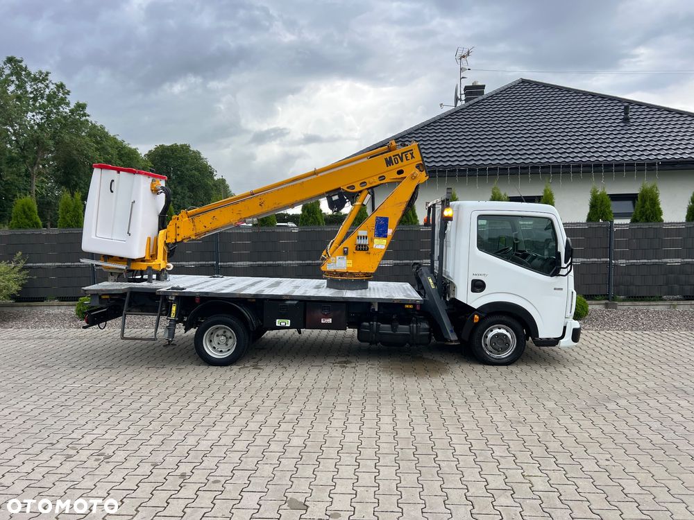 Renault Maxity - 5