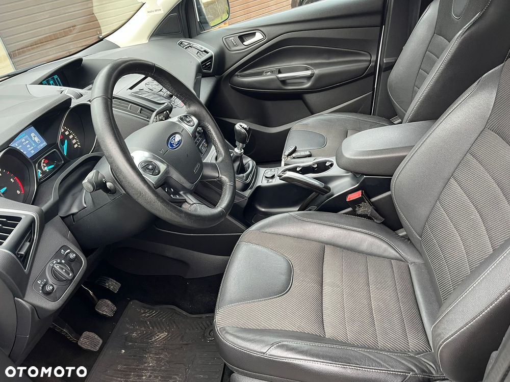 Ford Kuga 2.0 TDCi 4x4 Trend - 5