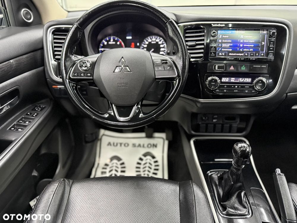 Mitsubishi Outlander 2.2 DI-D 4WD Intense - 36