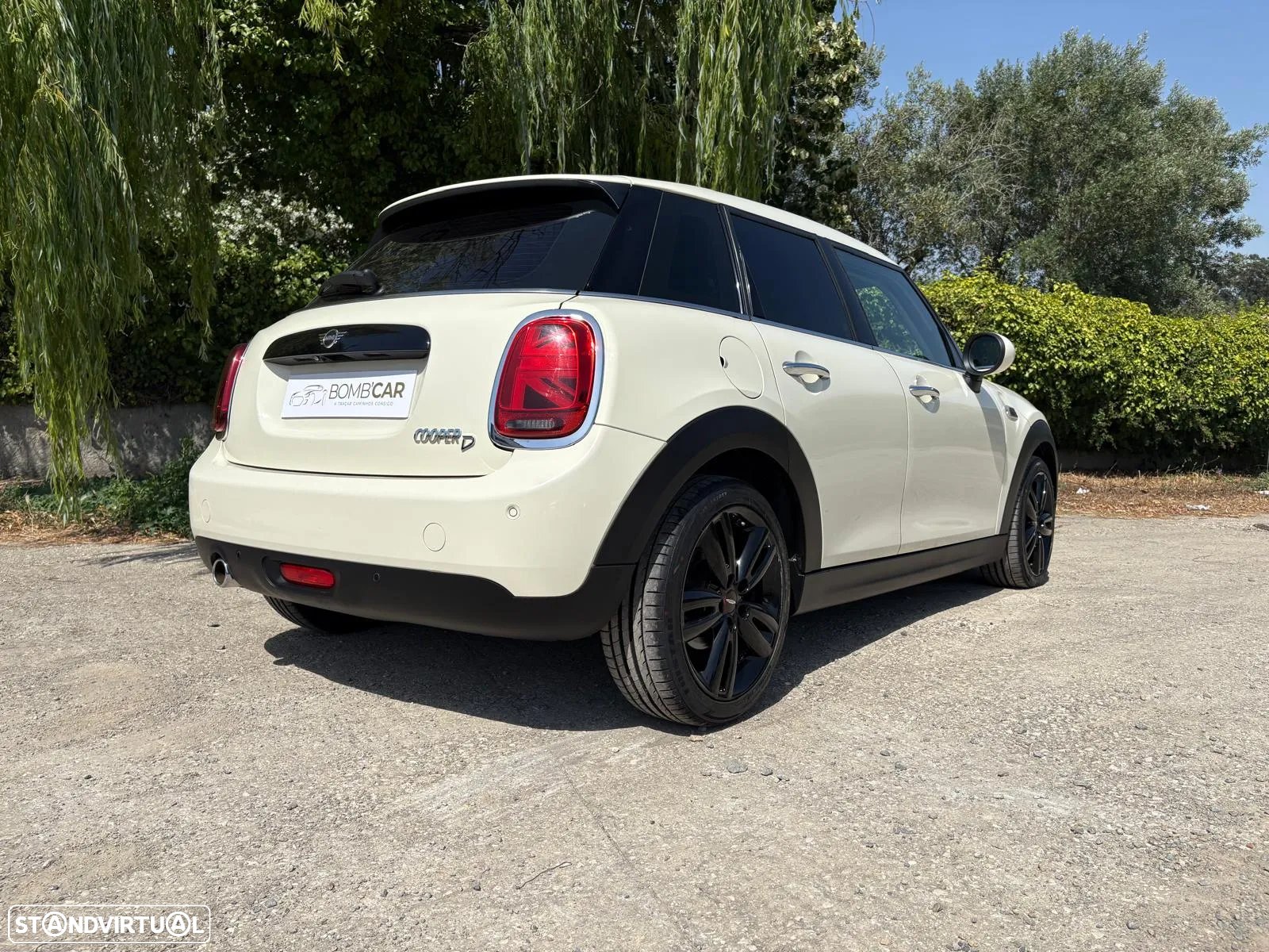 MINI 5 Portas Cooper D Aut. - 50