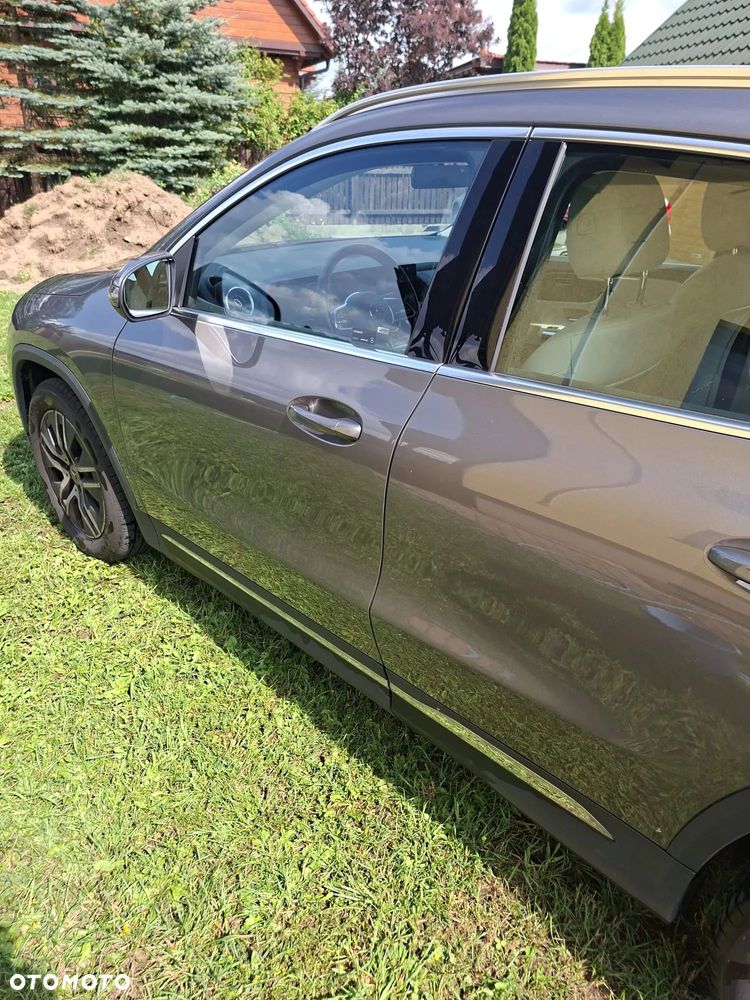Mercedes-Benz GLA 200 - 4