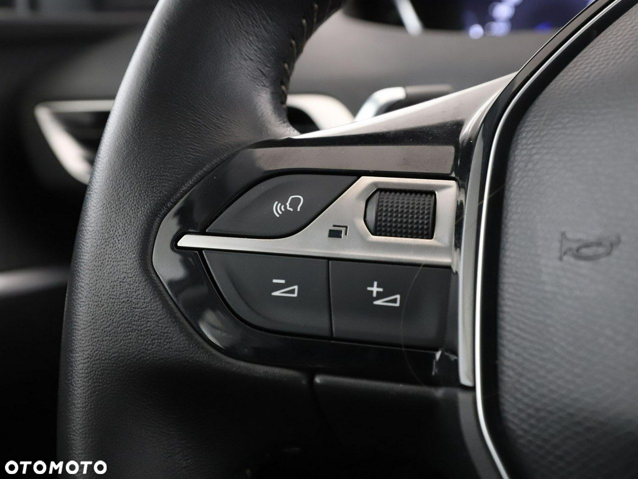 Peugeot 5008 1.2 PureTech Active S&S EAT8 - 30