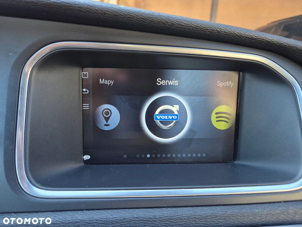 Volvo V40 D2 R Design - 14