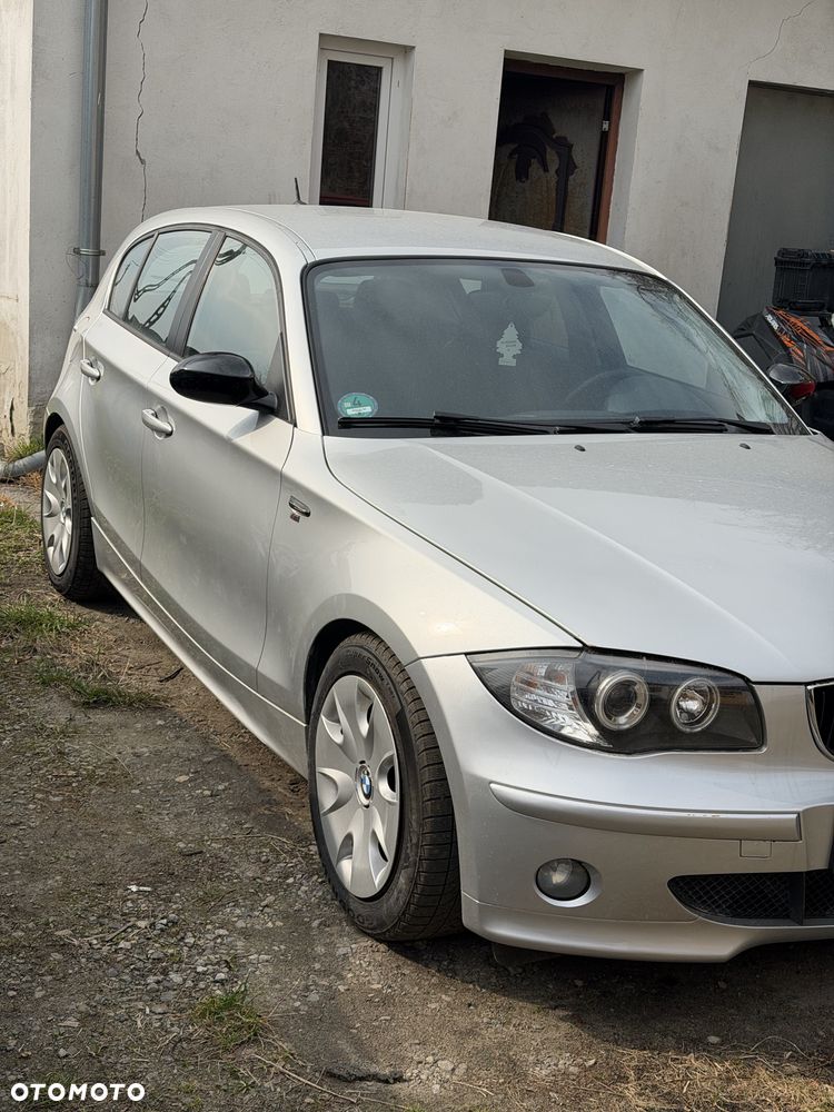 BMW Seria 1 2005 photo 3