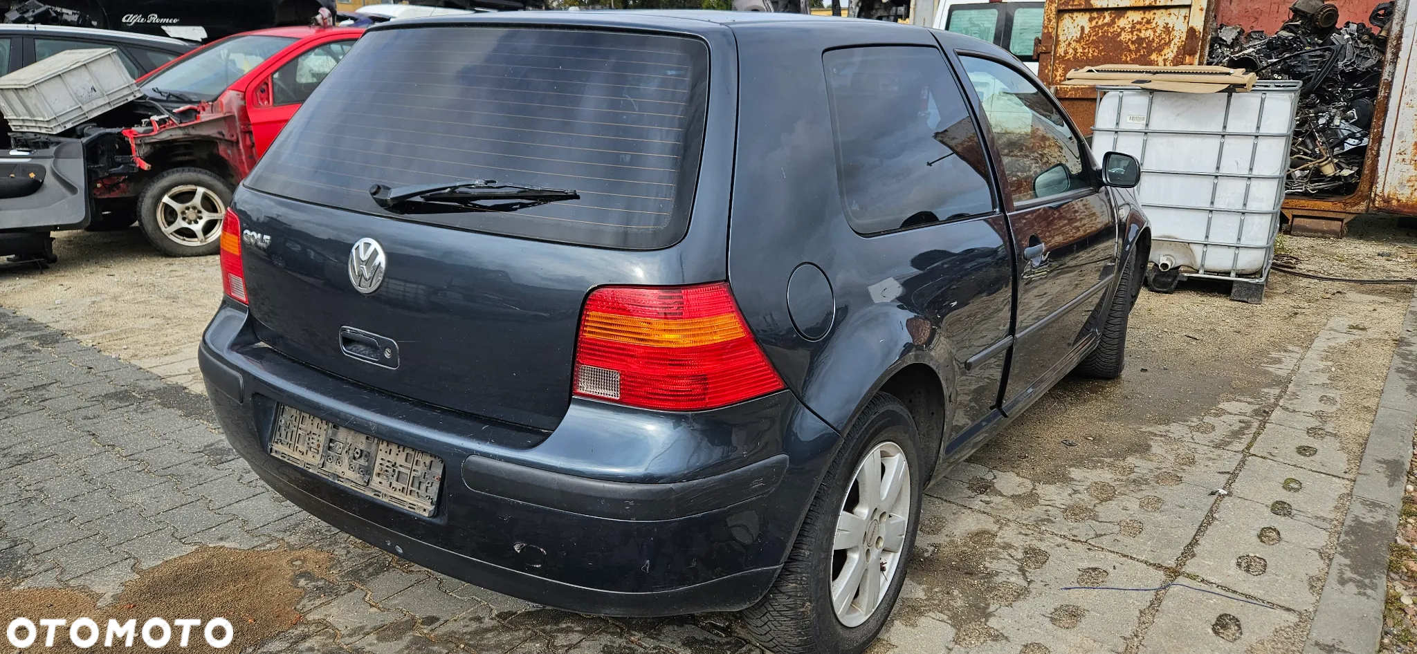 VW Golf 4 IV 1,4 16V 55kW 75KM 3d hatchback lakier LC7V silnik BCU skrzynia DUW - 4