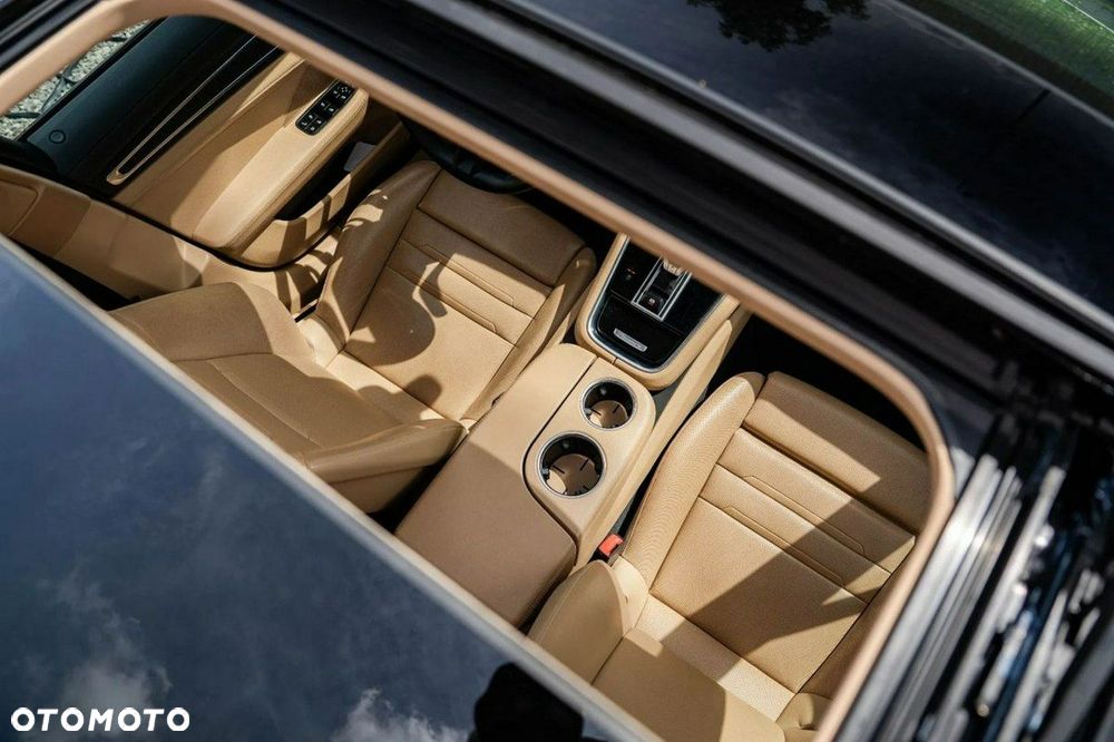 Porsche Panamera 4 E-Hybrid Platinum Edition - 31