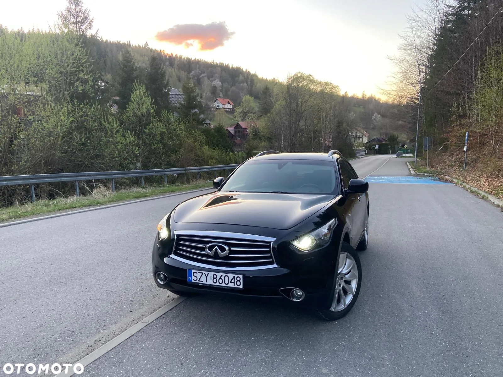 Infiniti QX70 3.7 AWD S Design - 8