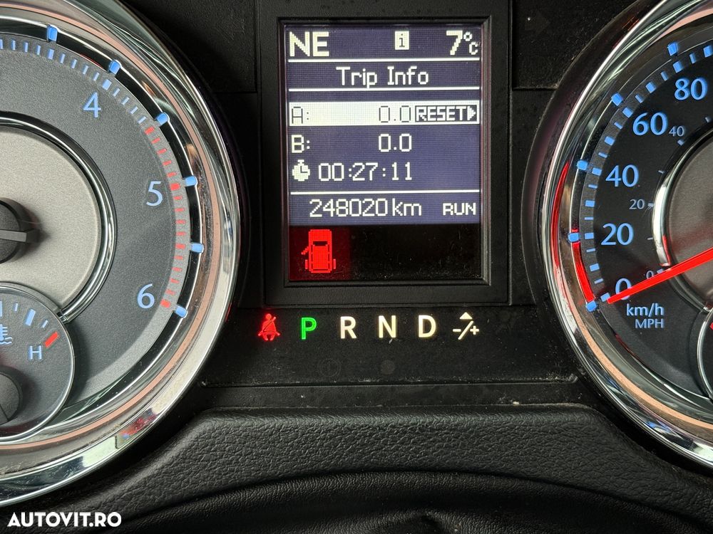 Lancia Voyager 2.8 Multijet 16v S - 18