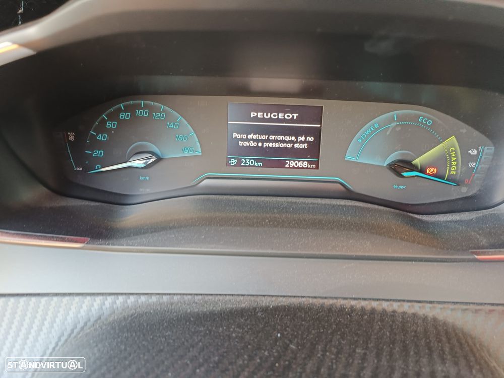 Peugeot e-208 Allure Pack - 29
