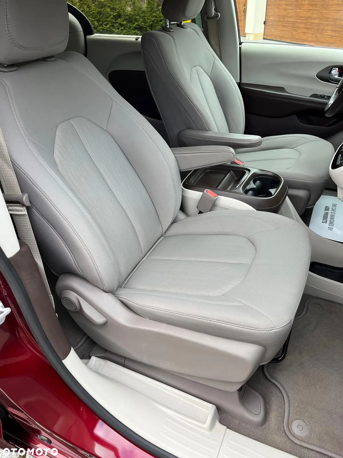 Chrysler Pacifica - 15
