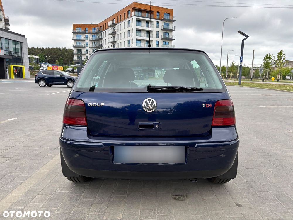 Volkswagen Golf 1.9 TDI Highline - 4