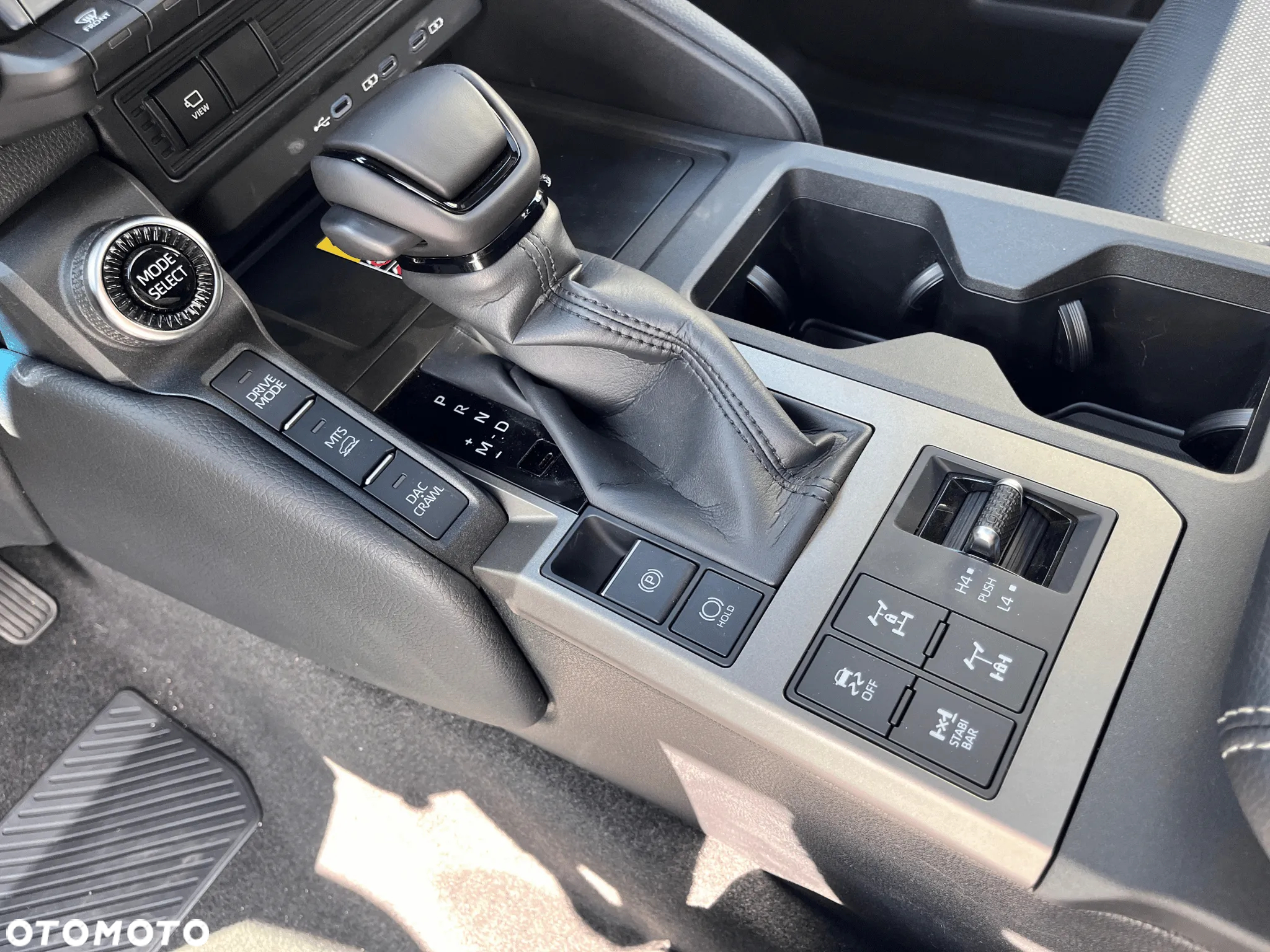 Toyota Land Cruiser - 14