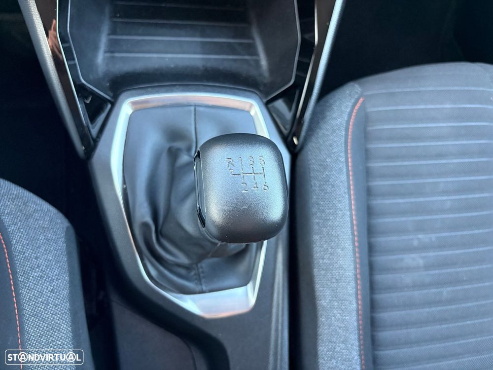 Peugeot 208 1.2 PureTech Active Pack - 29