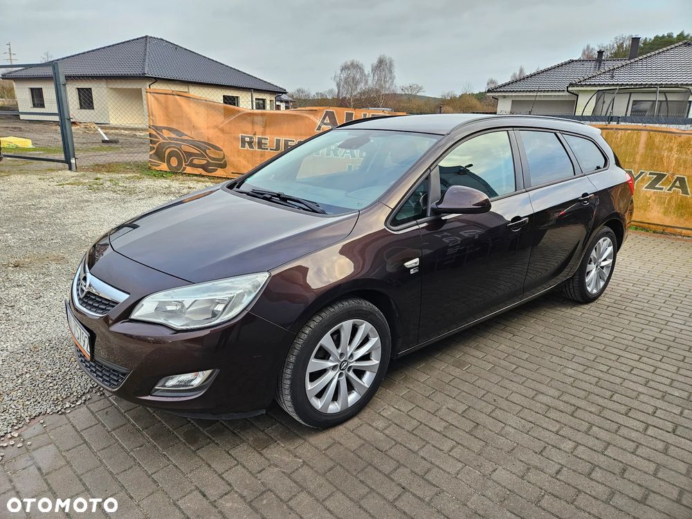 Opel Astra 1.4 Turbo 150 Jahre - 5