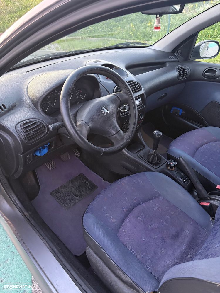 Peugeot 206 1.1 Color Line - 12