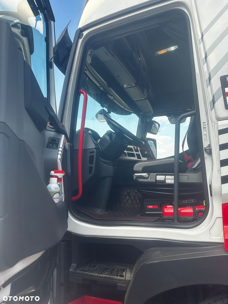Renault T480 SLEEPER CAB - 12