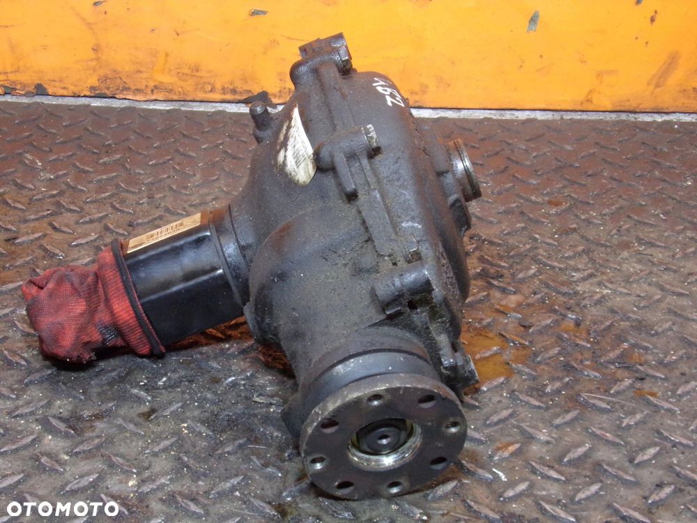 BMW X3 E83 3.0 B 06r 231KM most dyfer przod 7523652 7524045 - 2