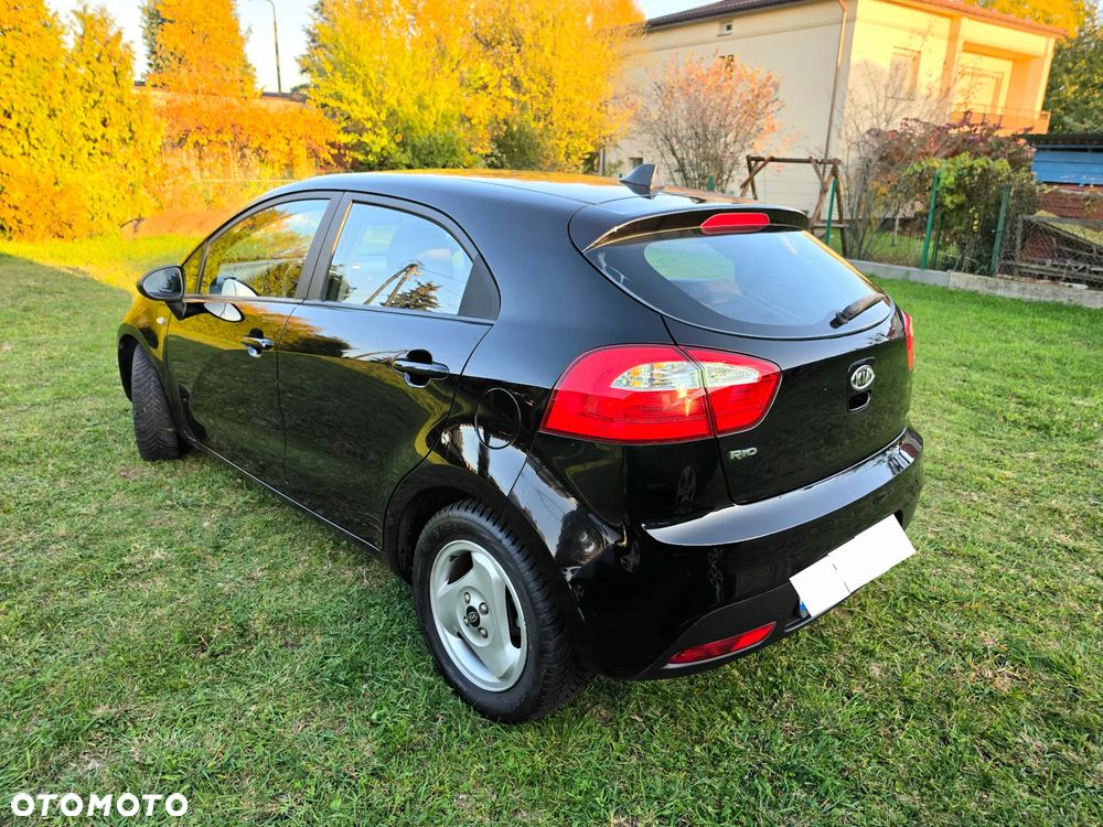 Kia Rio 1.2 Attract - 16