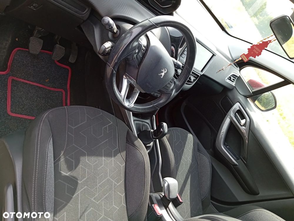 Peugeot 2008 1.2 Pure Tech Active EU6 - 9