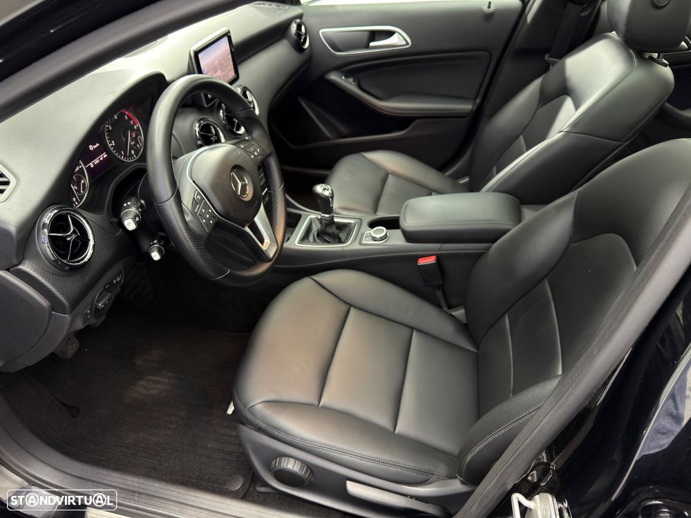 Mercedes-Benz A 180 d Urban - 12