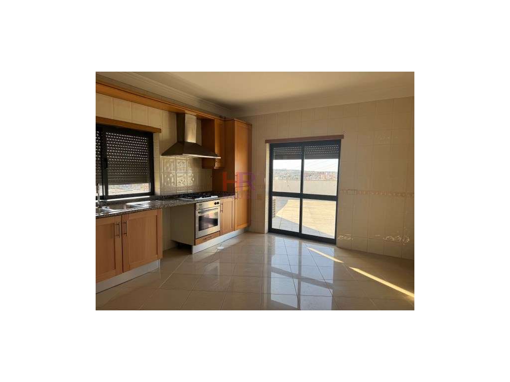 Coimbra vende-se T3 com terraço e garagem. - Grande imagem: 5/51