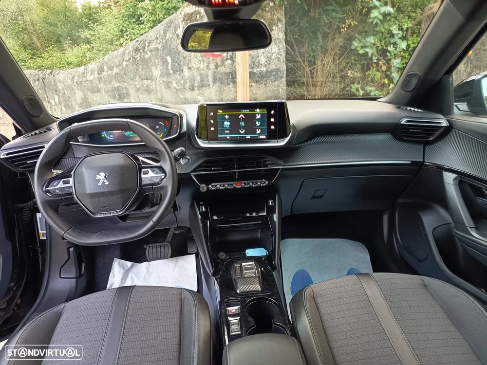 Peugeot e-2008 Allure Pack - 8