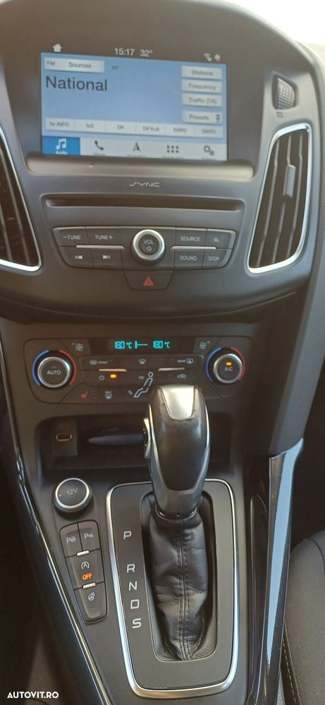 Ford Focus 2.0 TDCI Powershift Titanium - 13