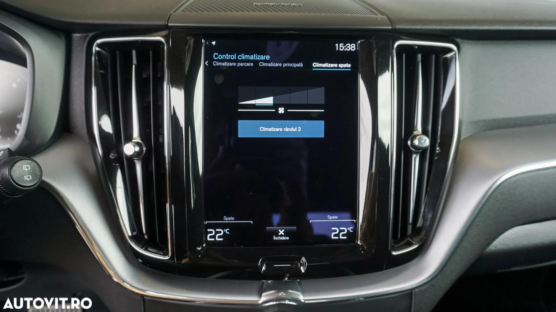 Volvo XC 60 B4 D AWD Geartronic Momentum - 22
