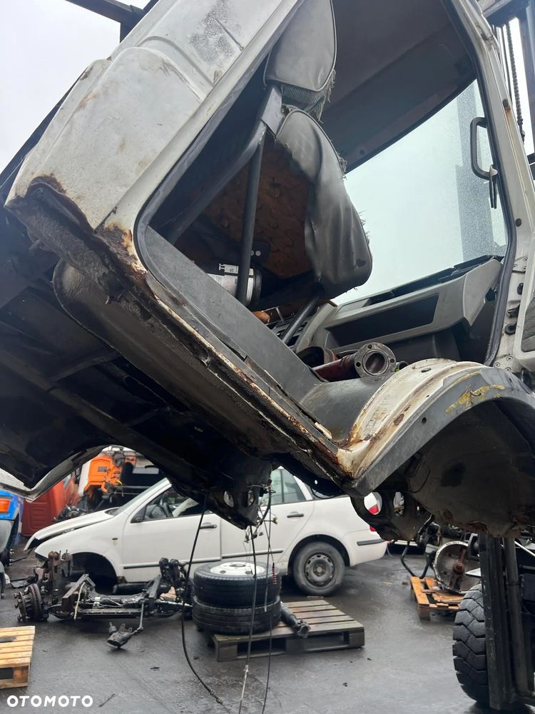 Kabina Iveco Daily II 2 !! TRANSPORT , BIAŁA , IMPORT !! - 3