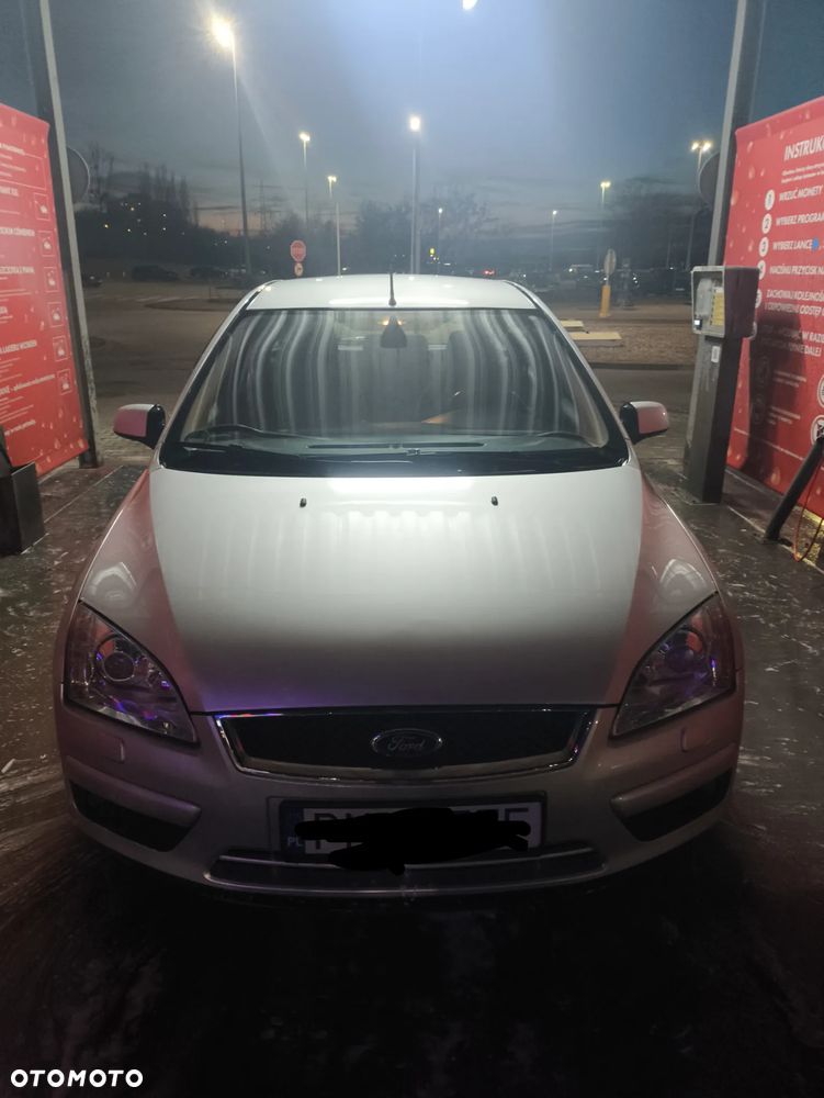 Ford Focus SW 2.0 16V Ghia - 7