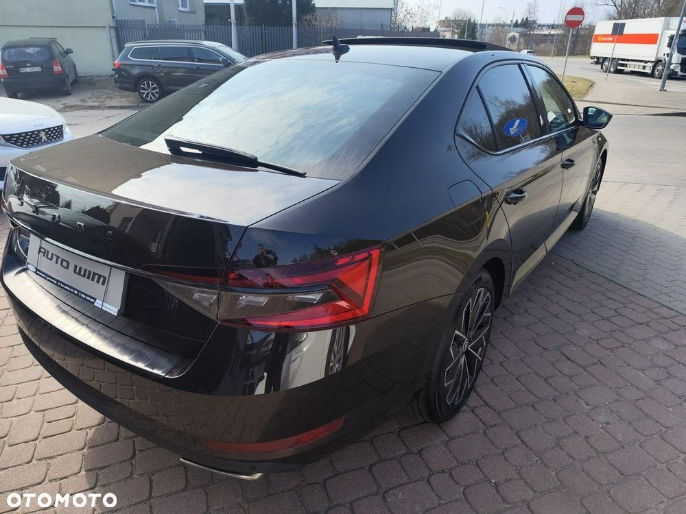 Skoda Superb 2.0 TSI 4x4 L&K DSG - 17