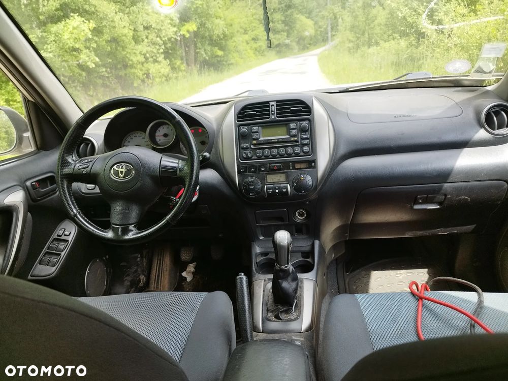 Toyota RAV4 D-4D 4x4 Sol - 11