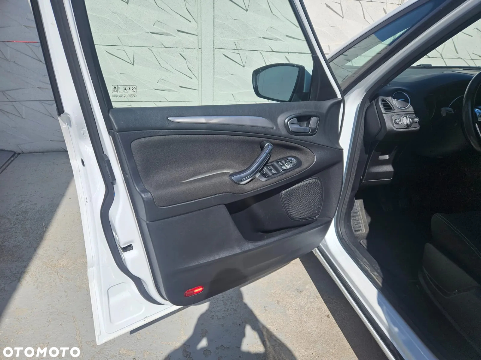 Ford S-Max - 13