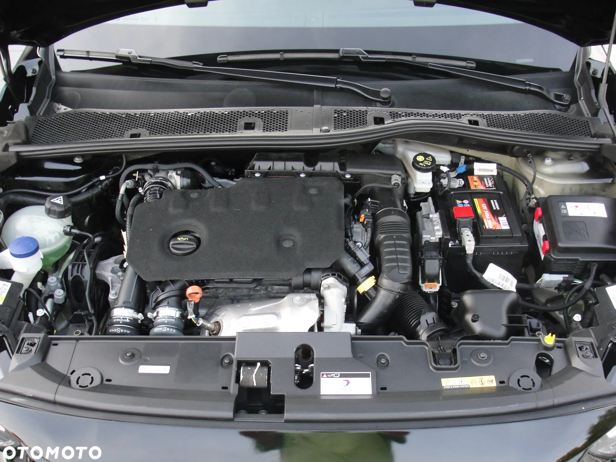 Peugeot 208 BlueHDi 100 Active Pack - 19