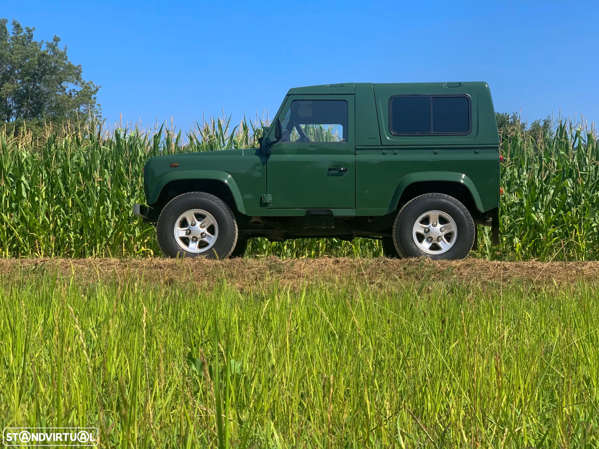 Land Rover Defender 90 2.5 Td5 Soft Top - 1