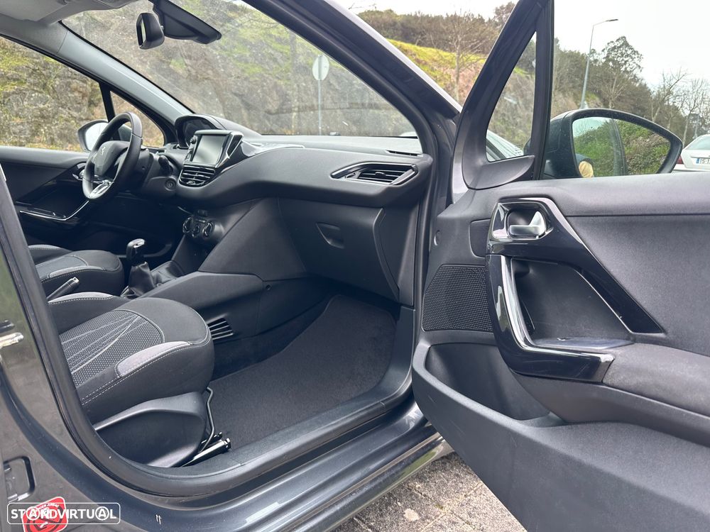 Peugeot 208 1.4 HDi Active - 30