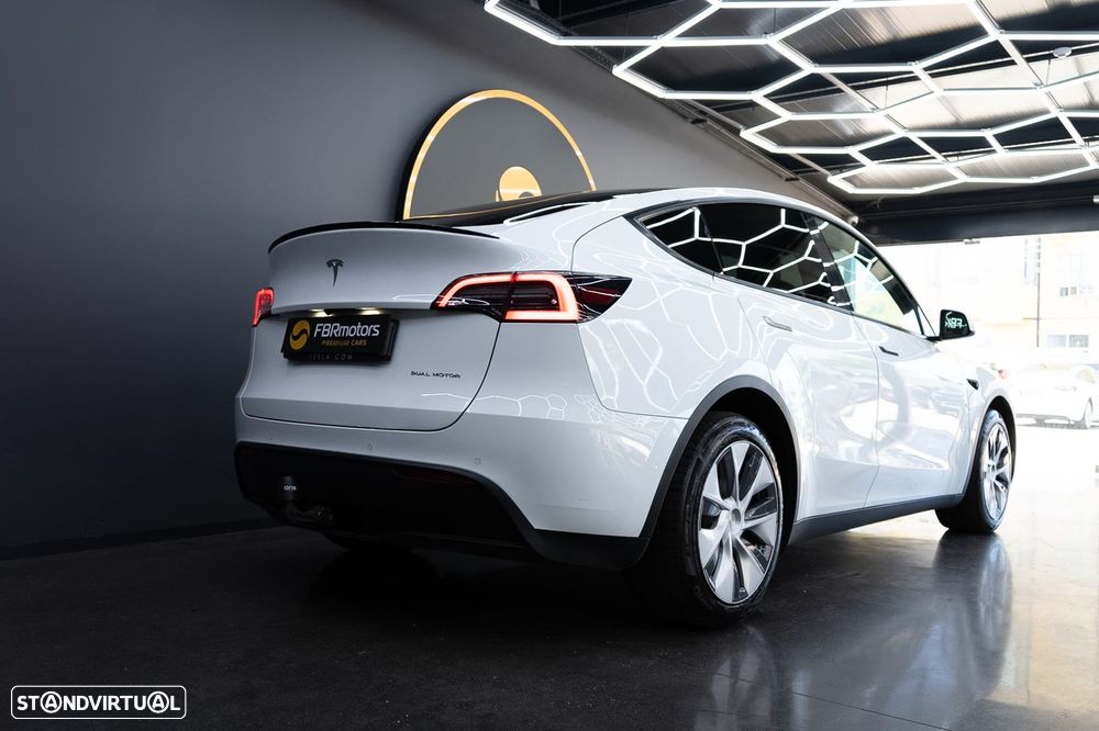 Tesla Model Y RWD - 10