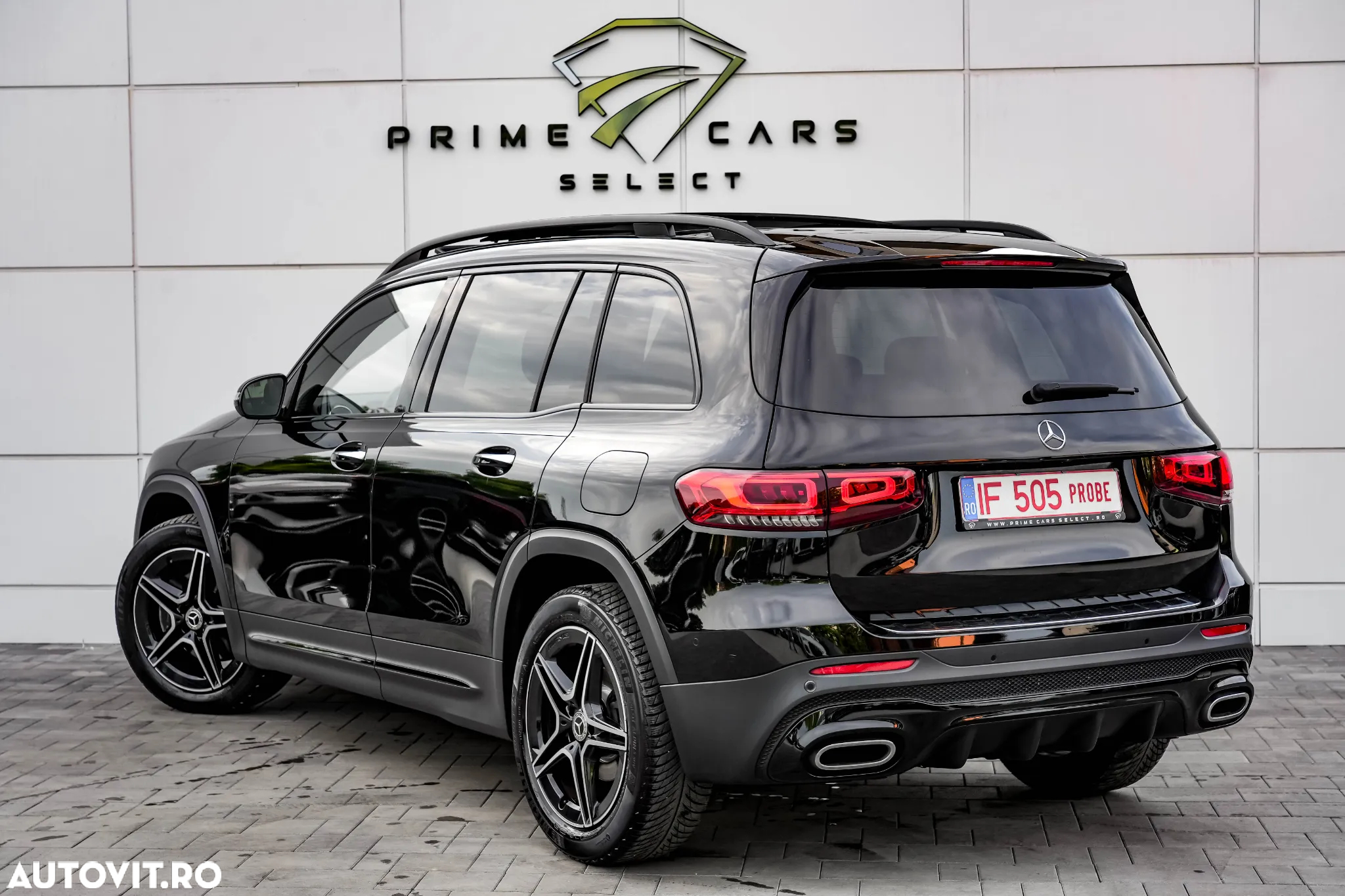 Mercedes-Benz GLB 200 7G-DCT AMG Line - 3