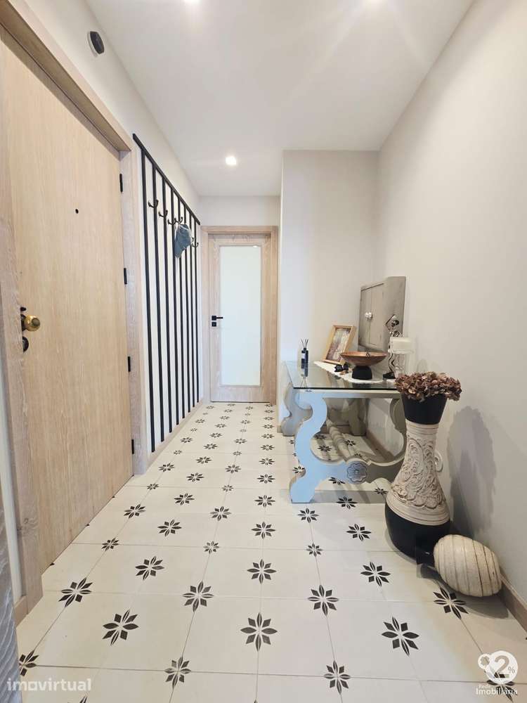 Apartamento T4 com terraço em Rio Tinto - Grande imagem: 2/33