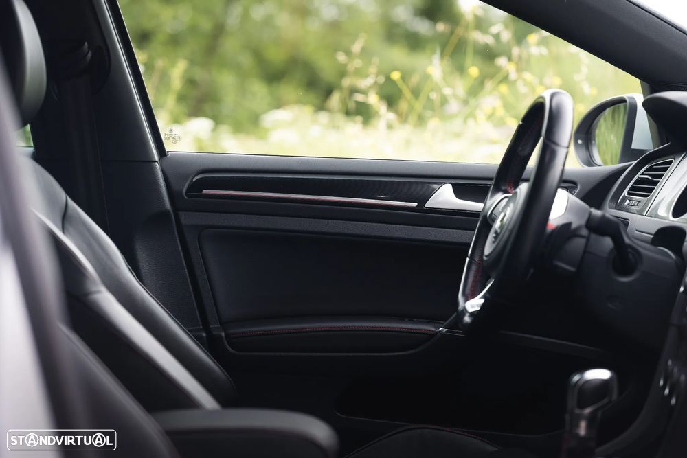 VW Golf GTI Performance BlueMotion DSG - 18